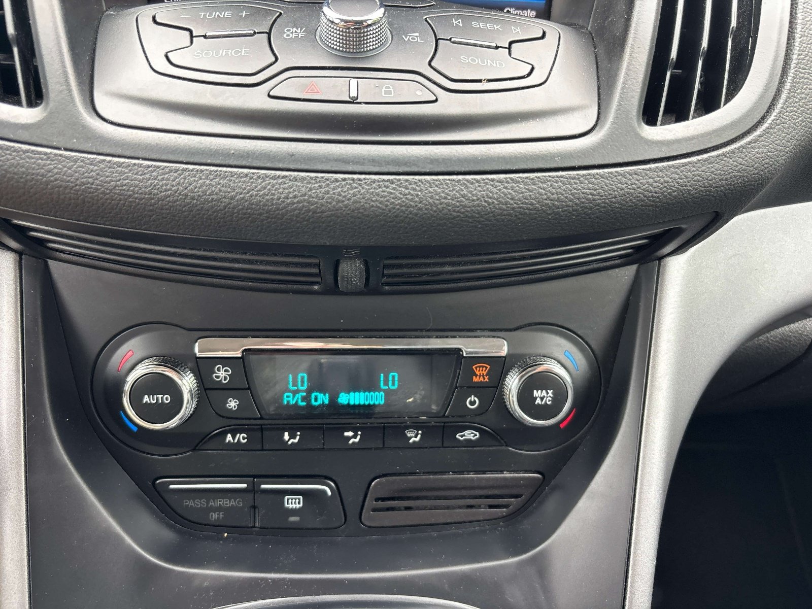 Used 2014 Ford Escape SE w/ Equipment Group 201A FWD image 21