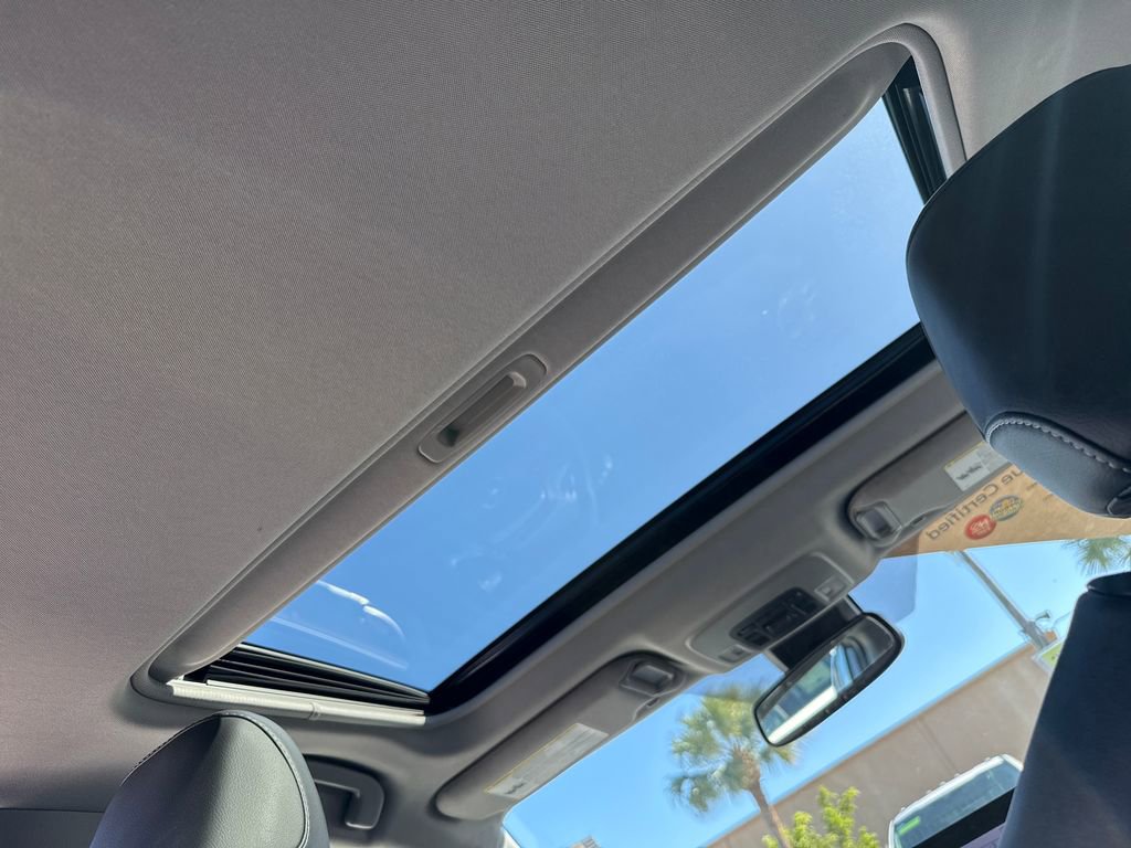 Used 2024 Toyota Camry SE image 7