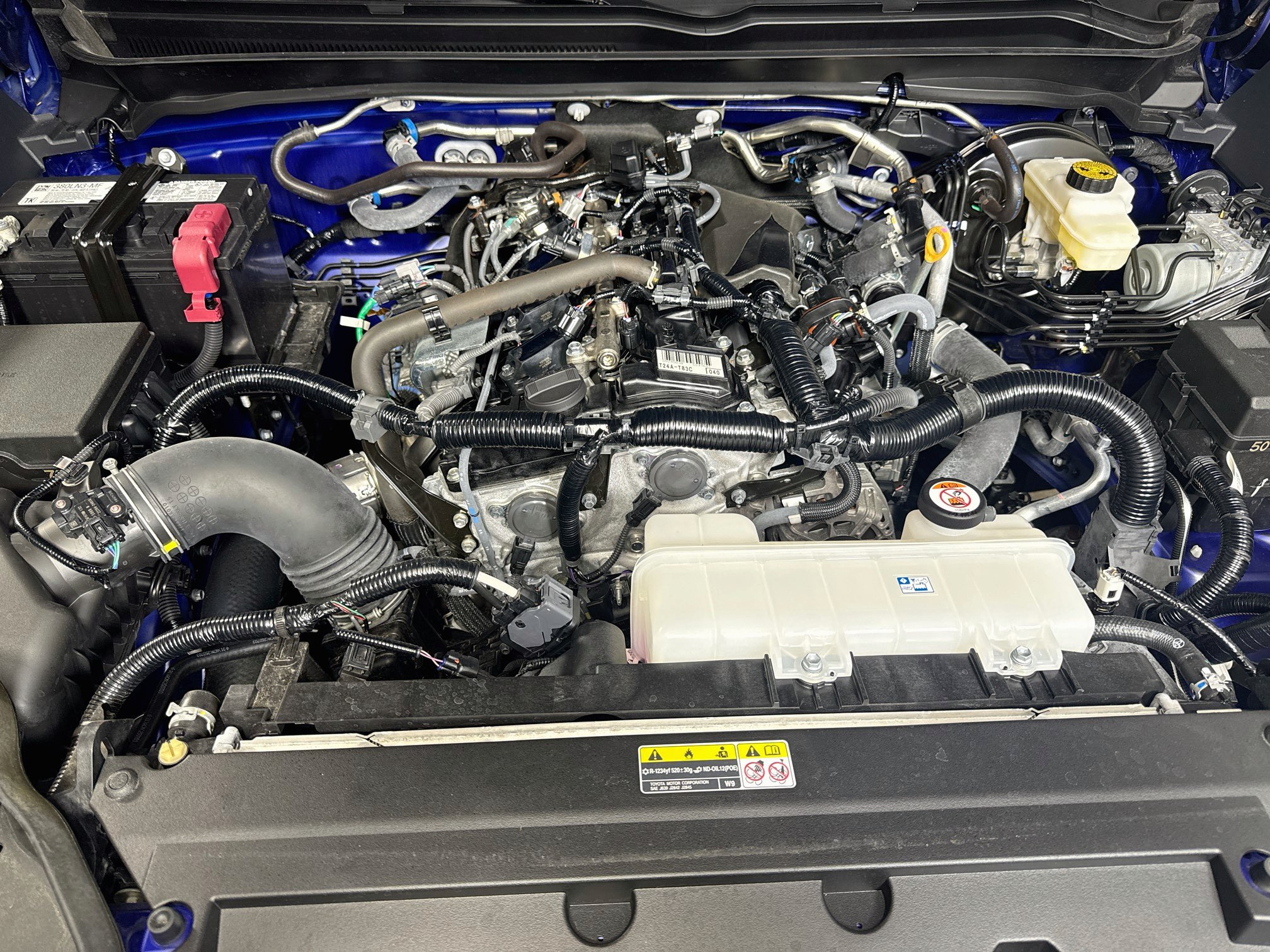 Certified 2025 Toyota Tacoma SR5 AWD/4WD image 28