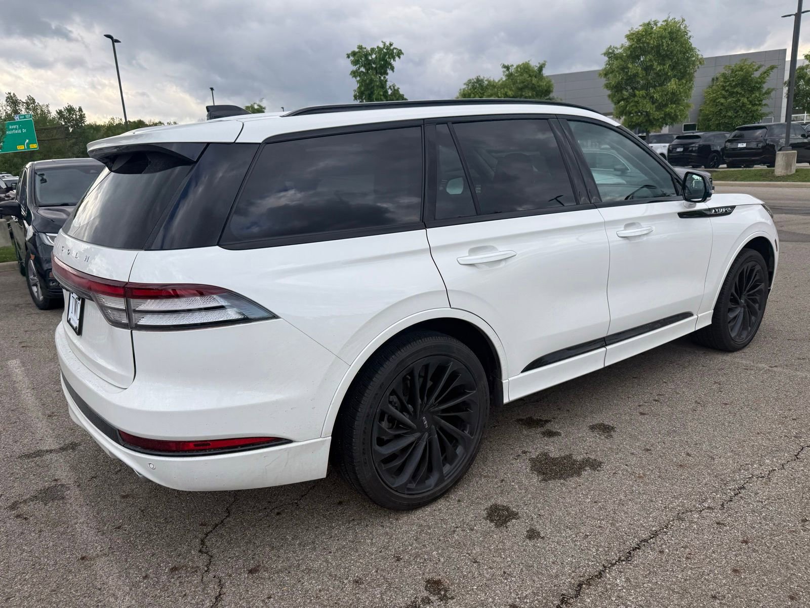 Used 2025 Lincoln Aviator Reserve w/ Equipment Group 201A AWD/4WD image 5