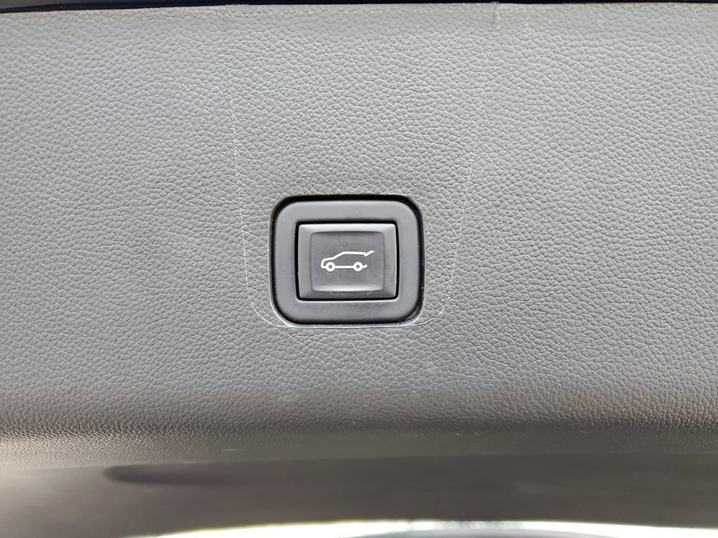 Certified 2023 Chevrolet Traverse Premier image 32