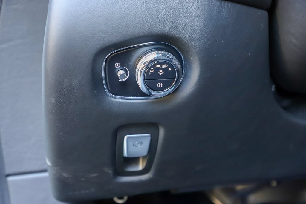 Used 2019 Aston Martin DBS Superleggera RWD image 51