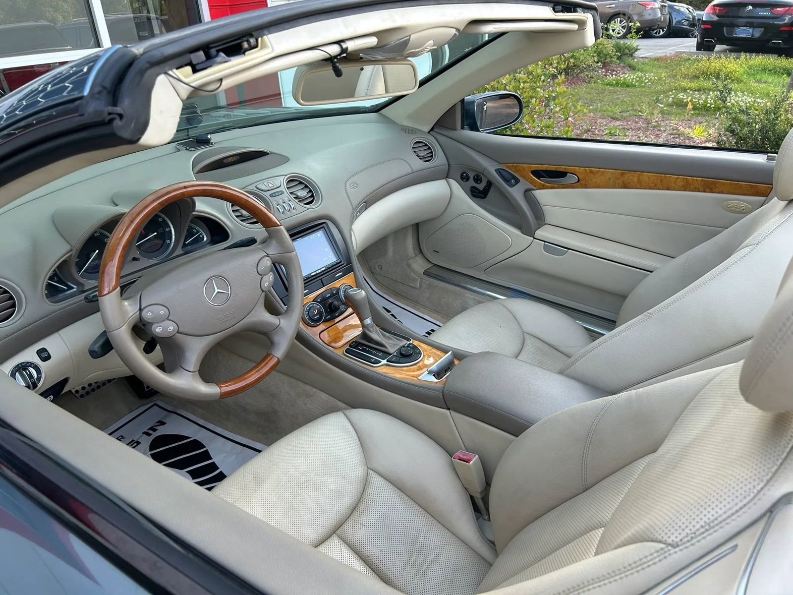 Used 2007 Mercedes-Benz SL 550 image 17