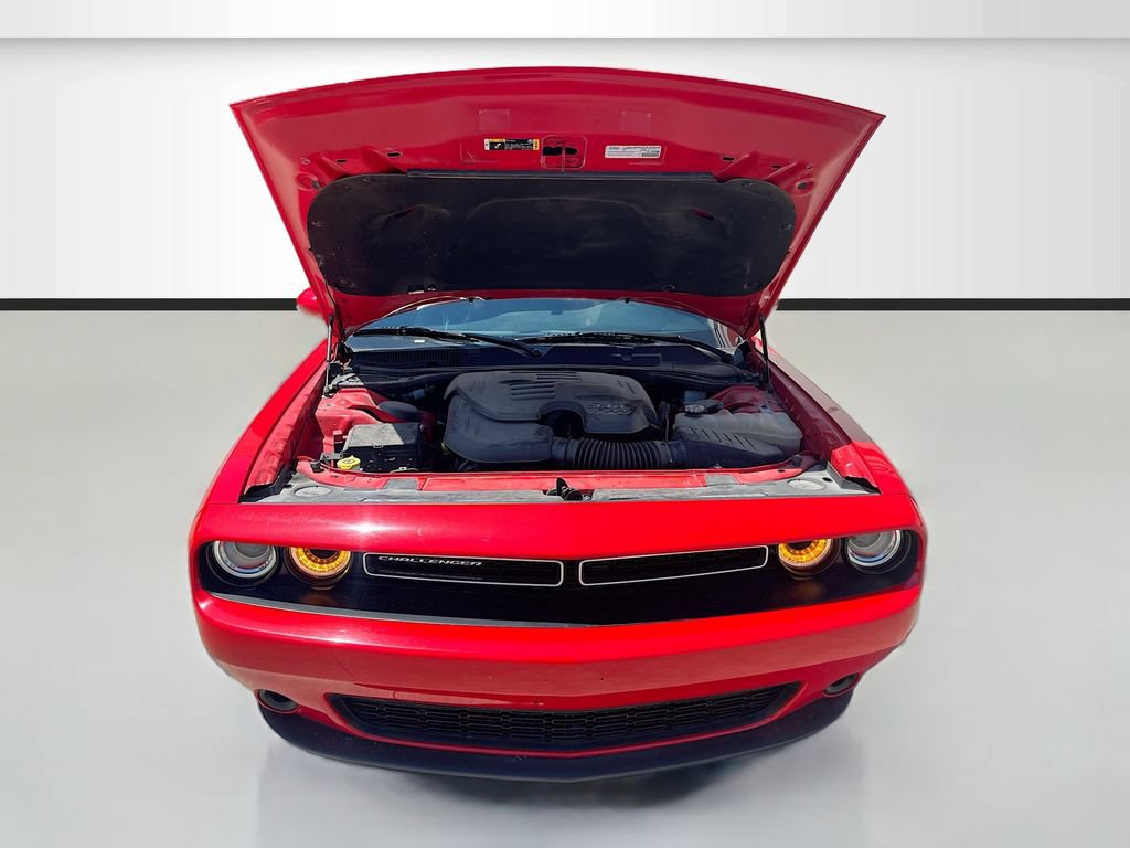 Used 2022 Dodge Challenger SXT RWD image 28