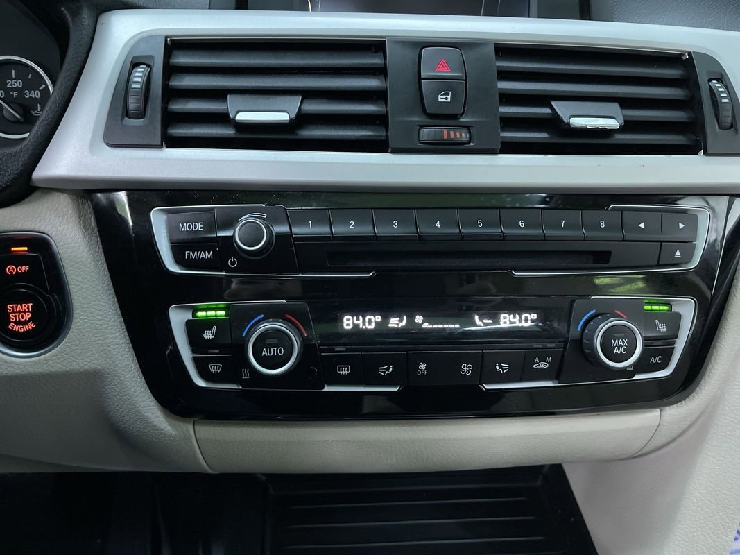 Used 2017 BMW 320i xDrive Sedan image 23