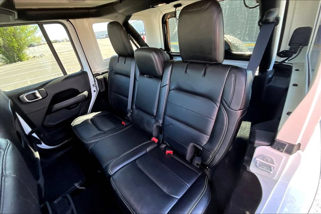 Used 2021 Jeep Wrangler Unlimited Sahara w/ Uconnect 4C Nav & Sound Group AWD/4WD image 19