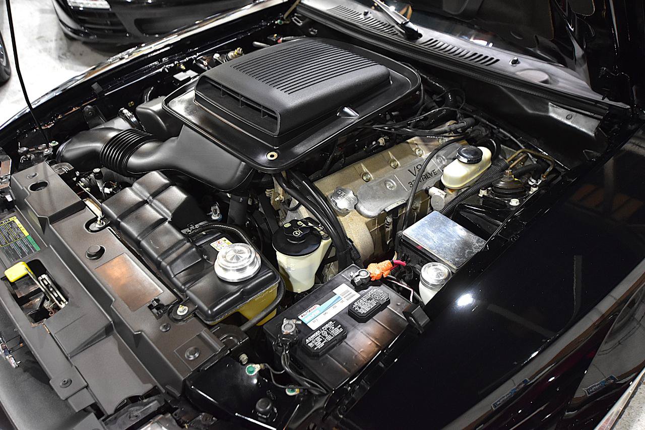 Used 2004 Ford Mustang Mach 1 RWD image 40