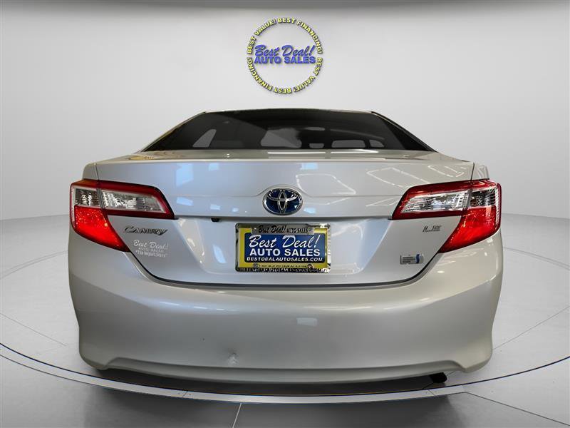 Used 2014 Toyota Camry LE FWD image 4