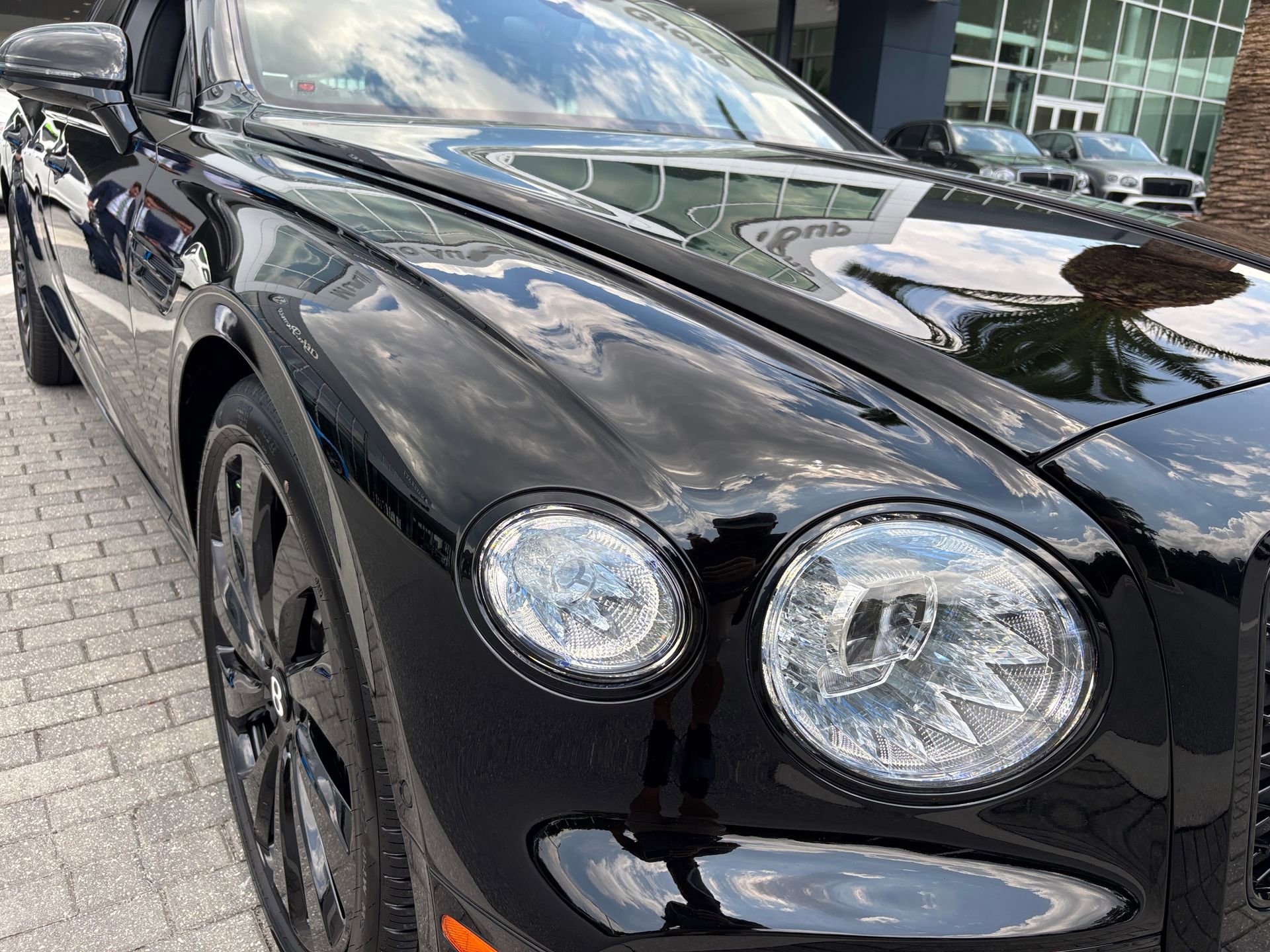 New 2025 Bentley Flying Spur Plug-In Hybrid image 35