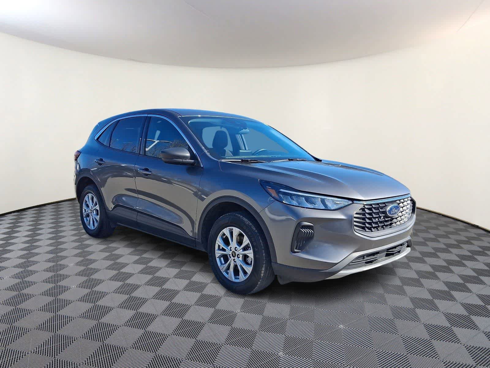 Used 2024 Ford Escape Active AWD/4WD image 4