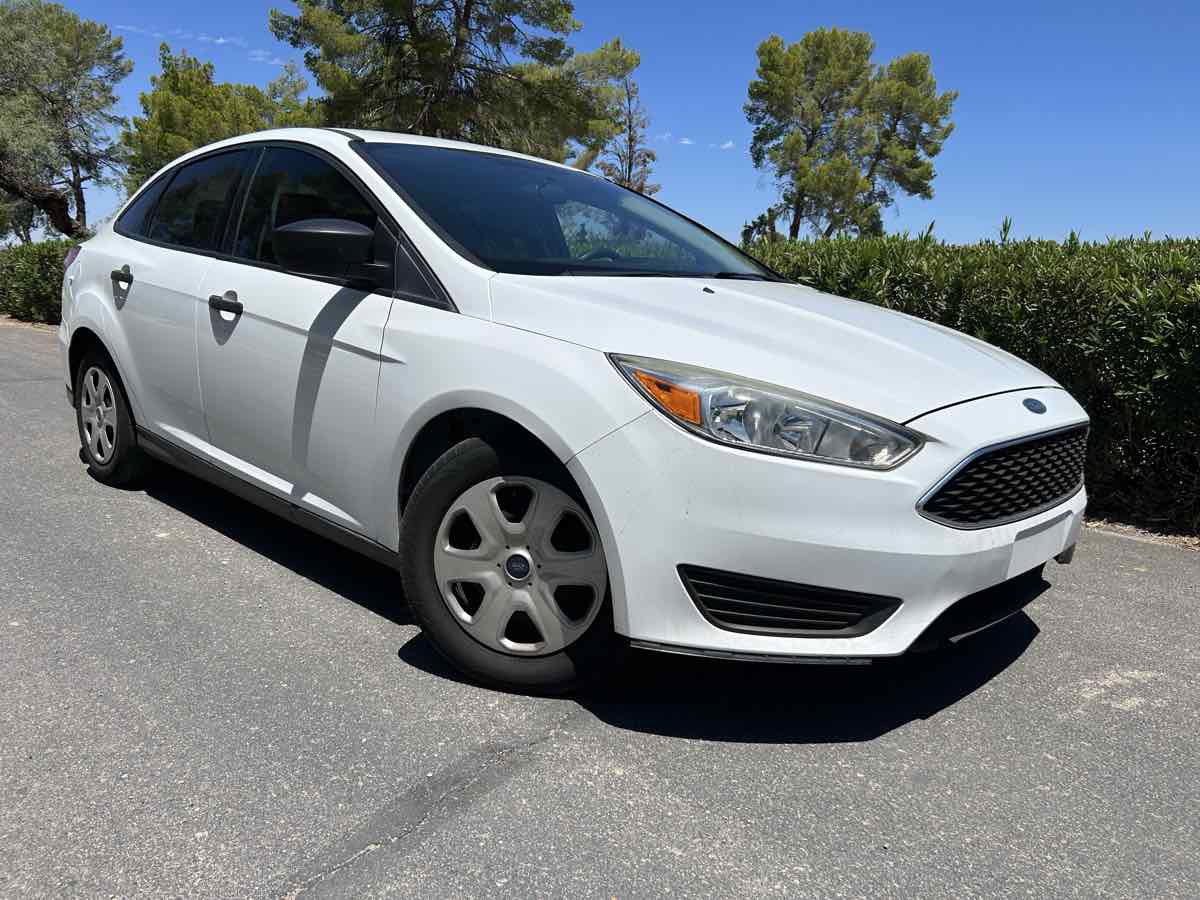 Used 2017 Ford Focus S image 2