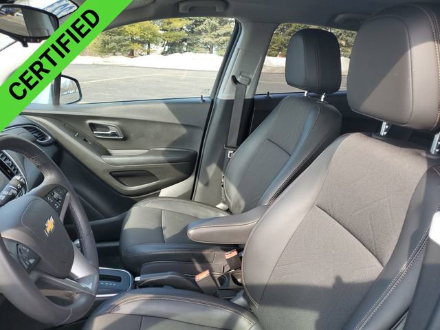 Used 2022 Chevrolet Trax LT w/ LT Convenience Package image 19