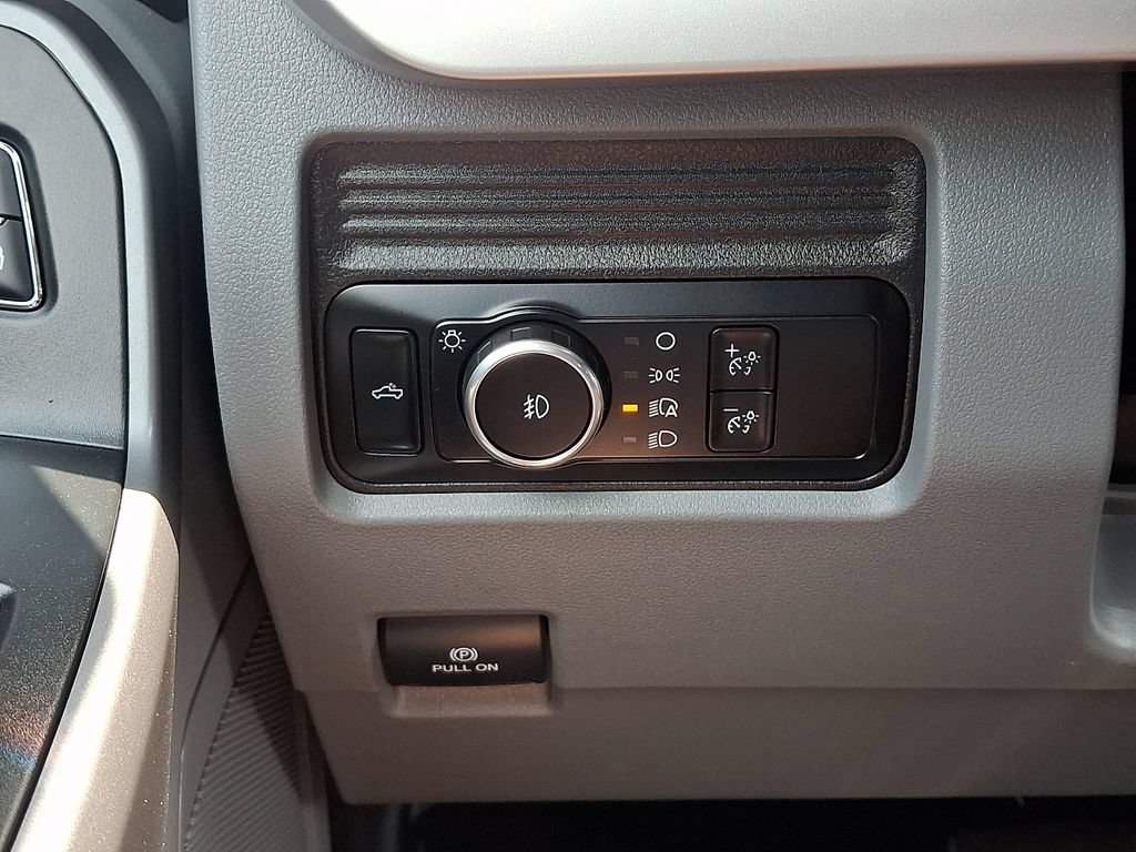 Used 2025 Ford F250 XLT AWD/4WD image 22
