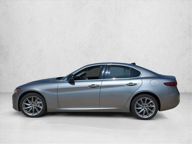 Used 2020 Alfa Romeo Giulia AWD w/ Cold Weather Package image 8