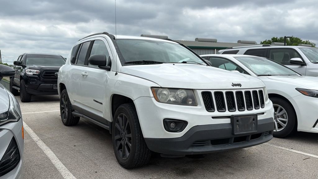 Used 2015 Jeep Compass Sport w/ Power Value Group FWD image 3