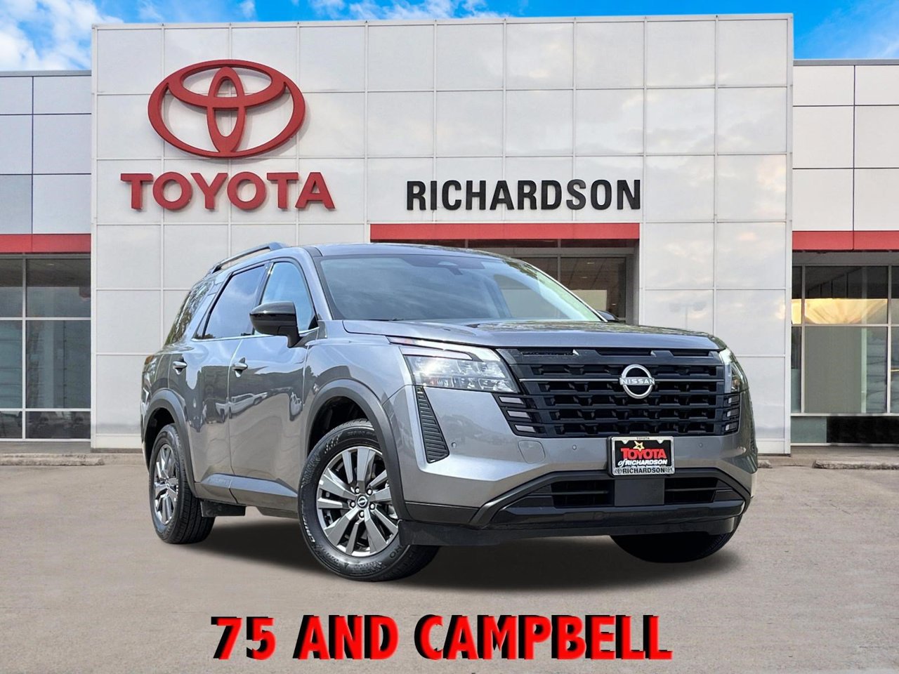 Used 2026 Nissan Pathfinder SV FWD image 1