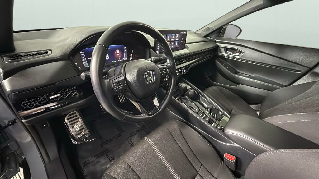 Used 2023 Honda Accord Sport image 18
