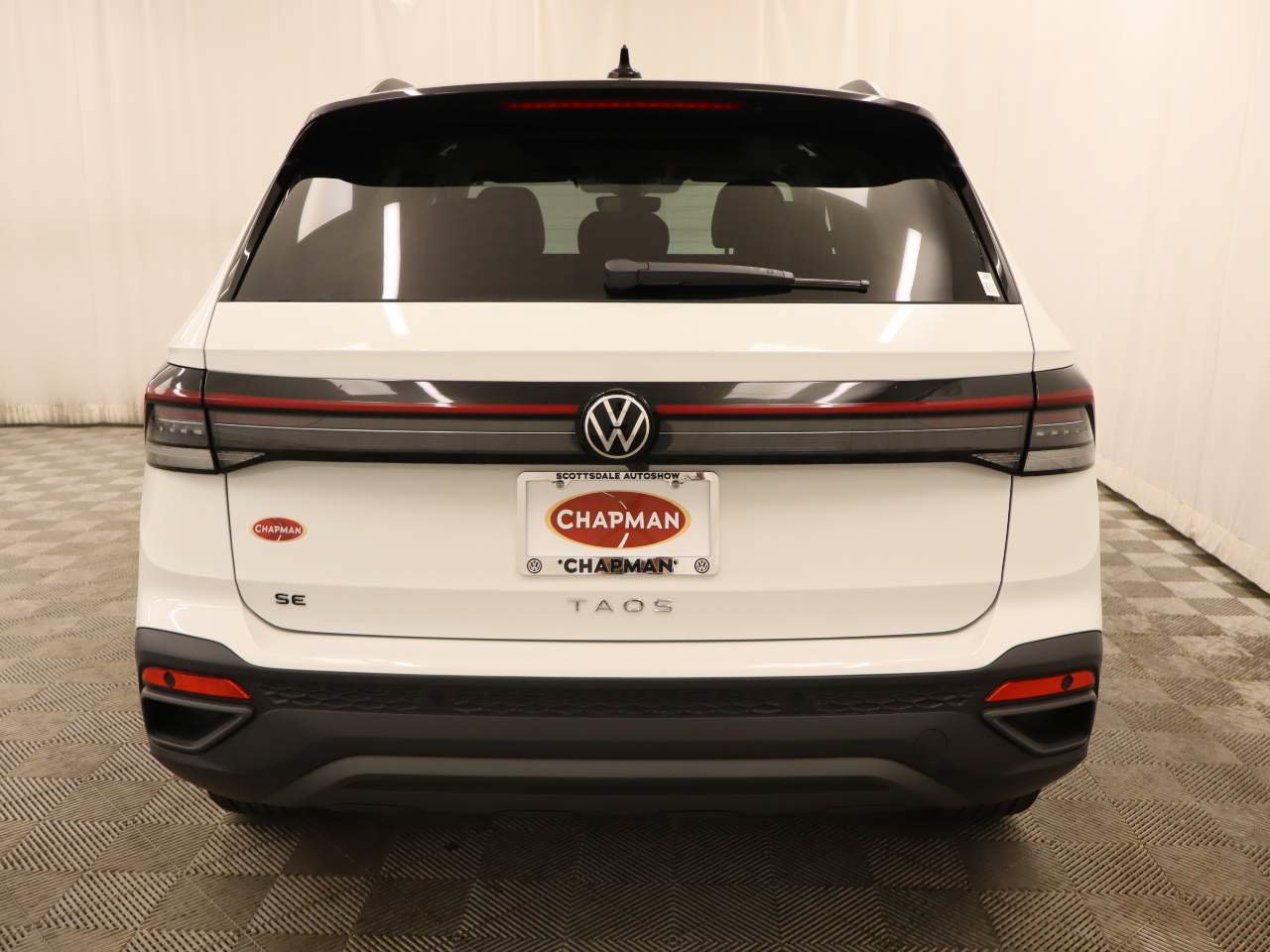 New 2026 Volkswagen Taos SE FWD image 5