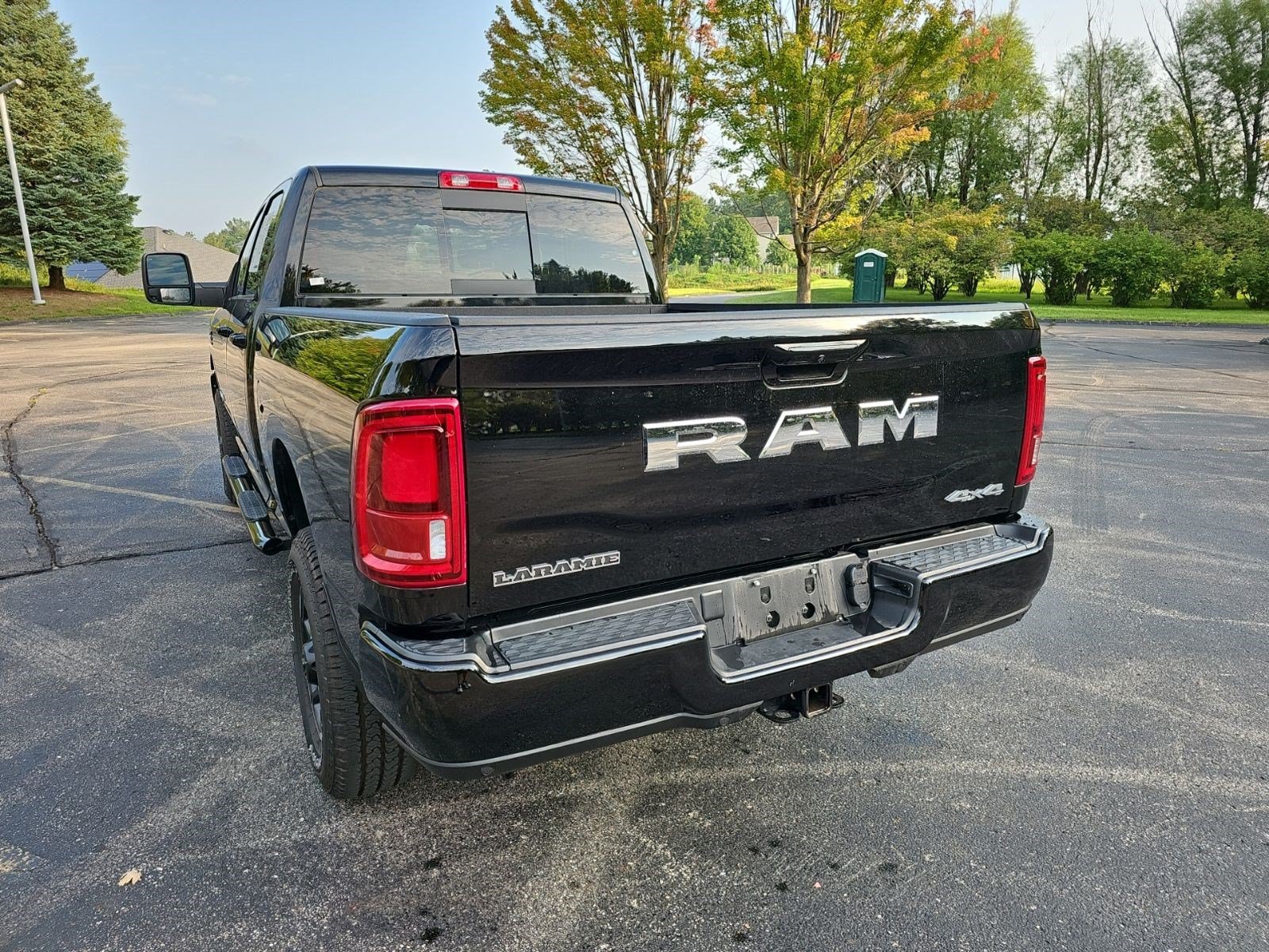 Used 2025 RAM 2500 Laramie AWD/4WD image 3
