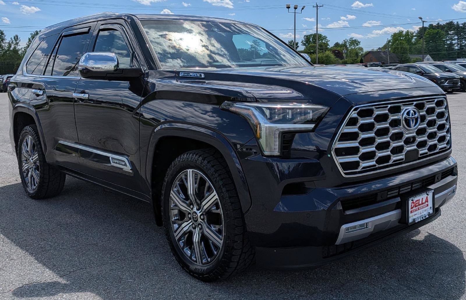Used 2023 Toyota Sequoia Capstone AWD/4WD image 4