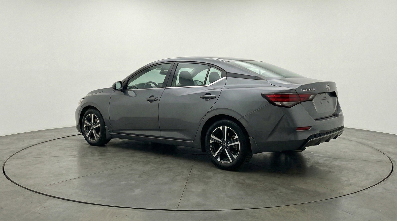 Used 2025 Nissan Sentra SV image 6