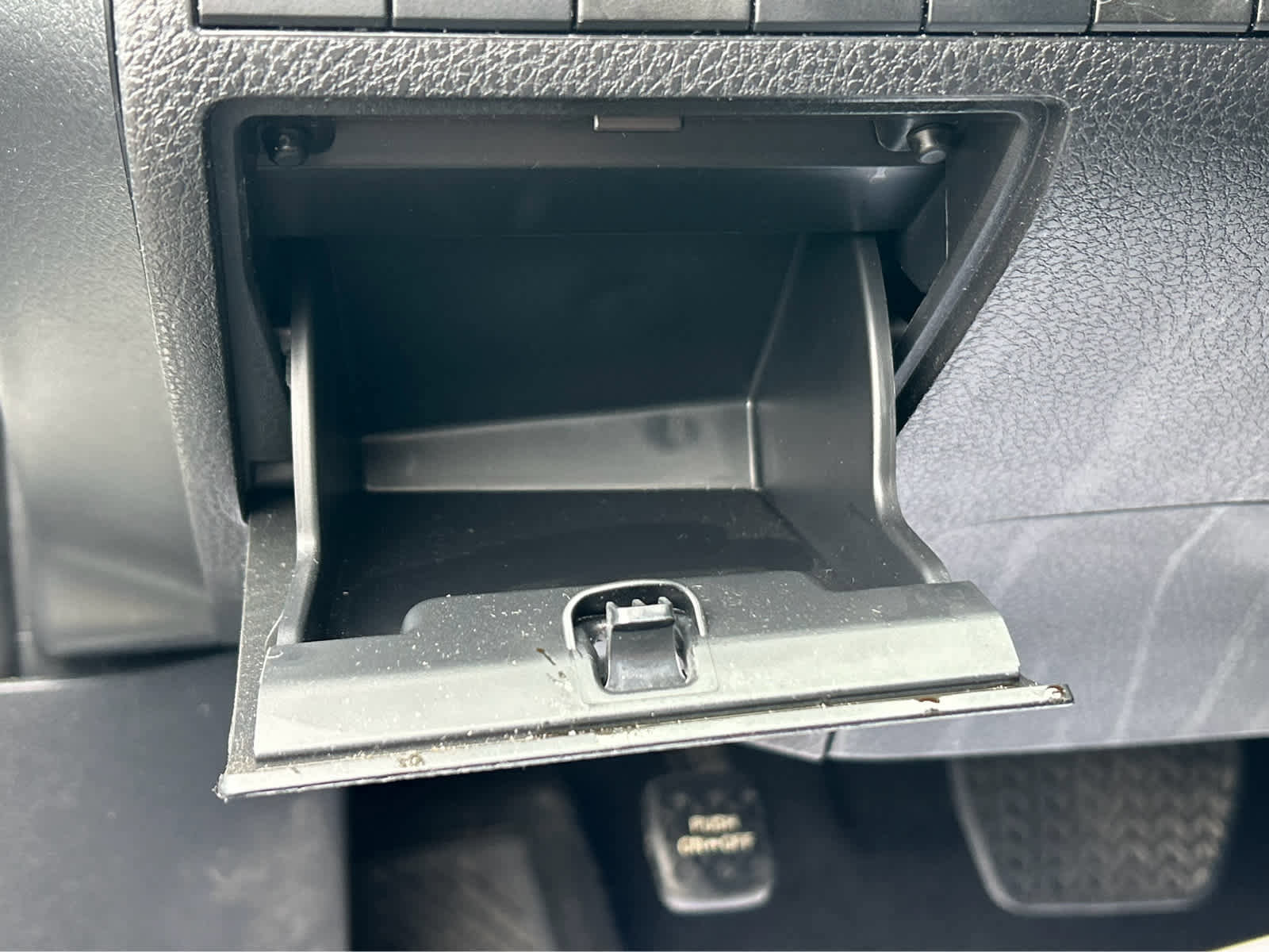 Used 2023 Toyota Camry SE image 16