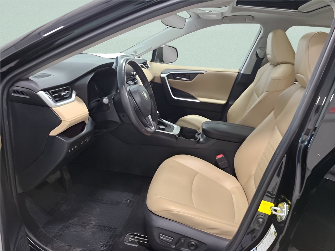 Used 2020 Toyota RAV4 Limited w/ Limited Grade Weather Package AWD/4WD image 19