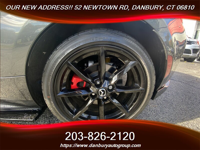 Used 2021 MAZDA MX-5 Miata Club RWD image 12