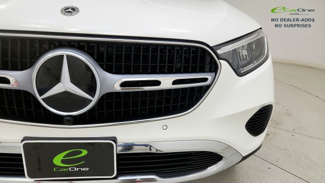 Used 2025 Mercedes-Benz GLC 350e 4MATIC image 26