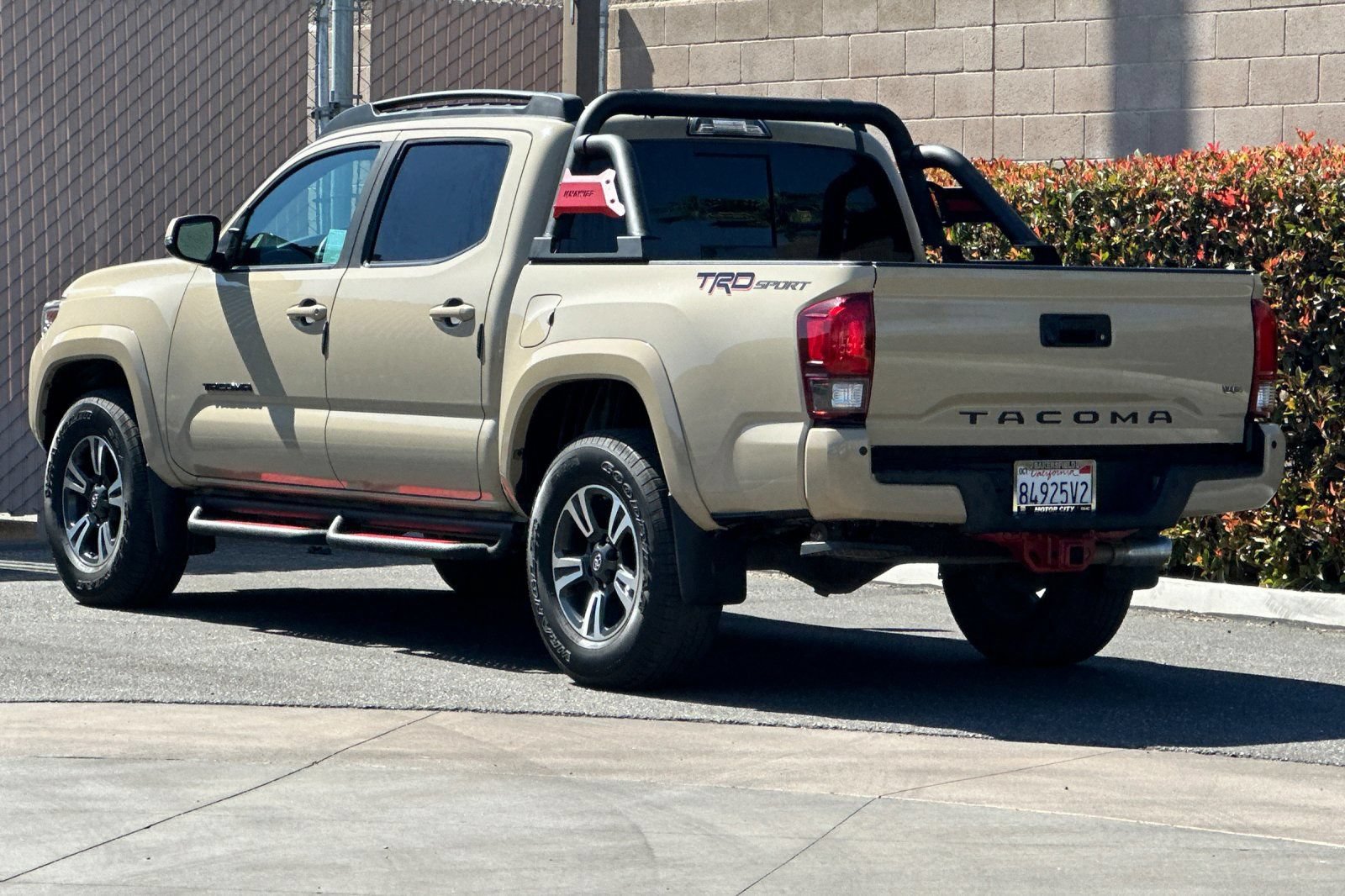 Used 2019 Toyota Tacoma TRD Sport w/ Exterior Package RWD image 6