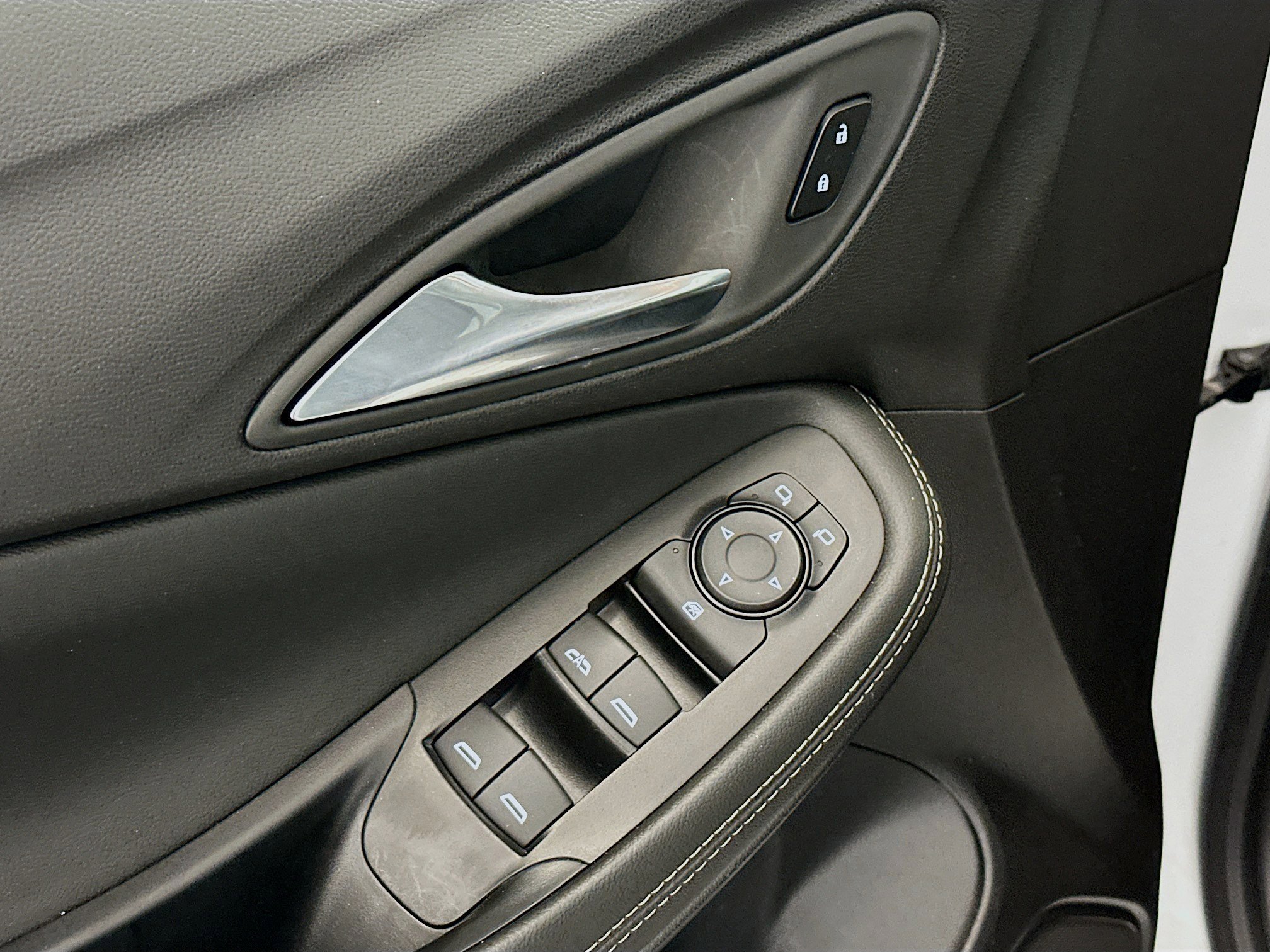 Used 2025 Buick Encore GX Preferred image 15