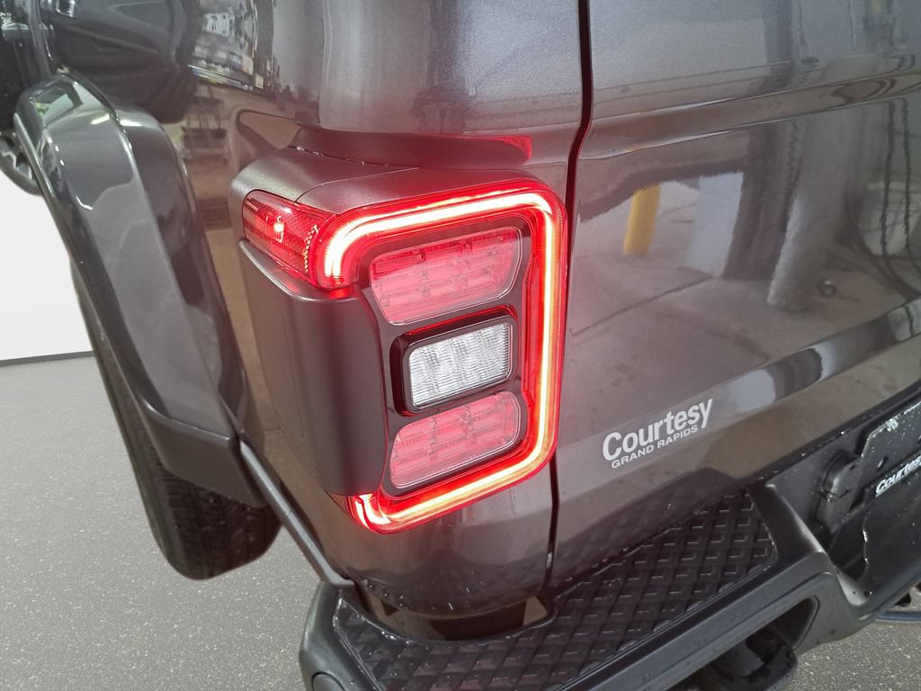 New 2026 Jeep Gladiator Sport AWD/4WD image 33