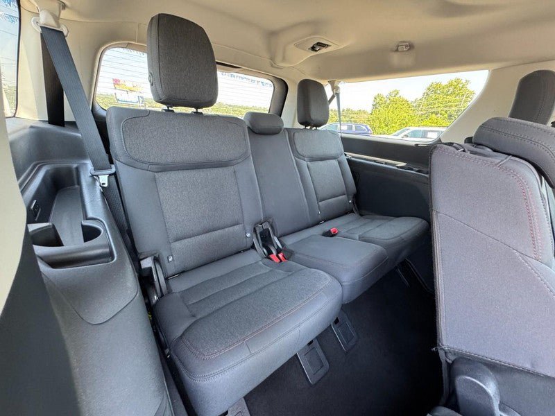 Used 2025 Ford Expedition Max Active AWD/4WD image 11