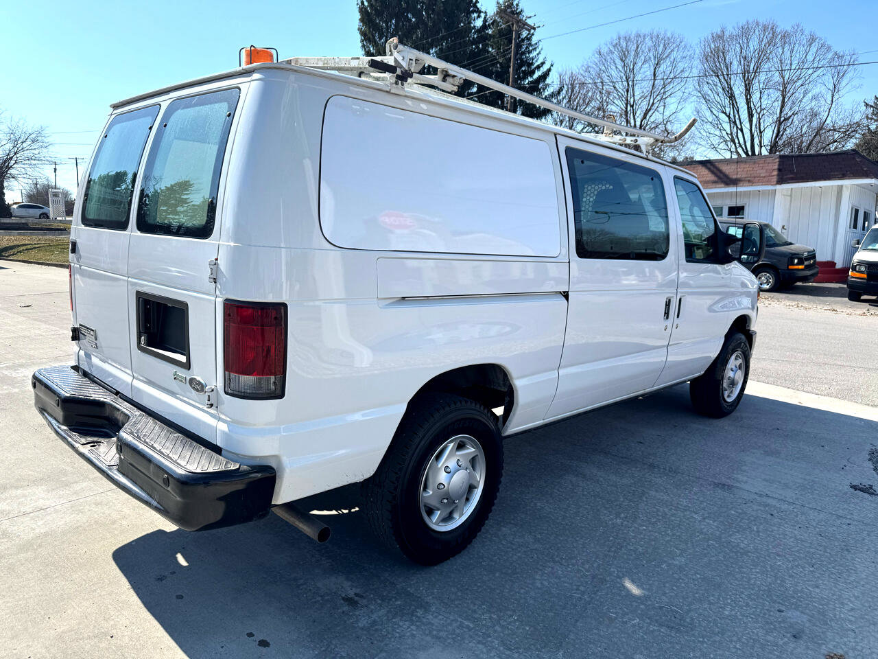 Used 2012 Ford E-250 and Econoline 250 w/ Insulation Pkg RWD image 5