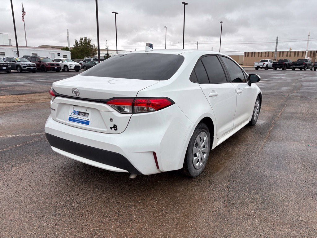 Used 2024 Toyota Corolla LE FWD image 6