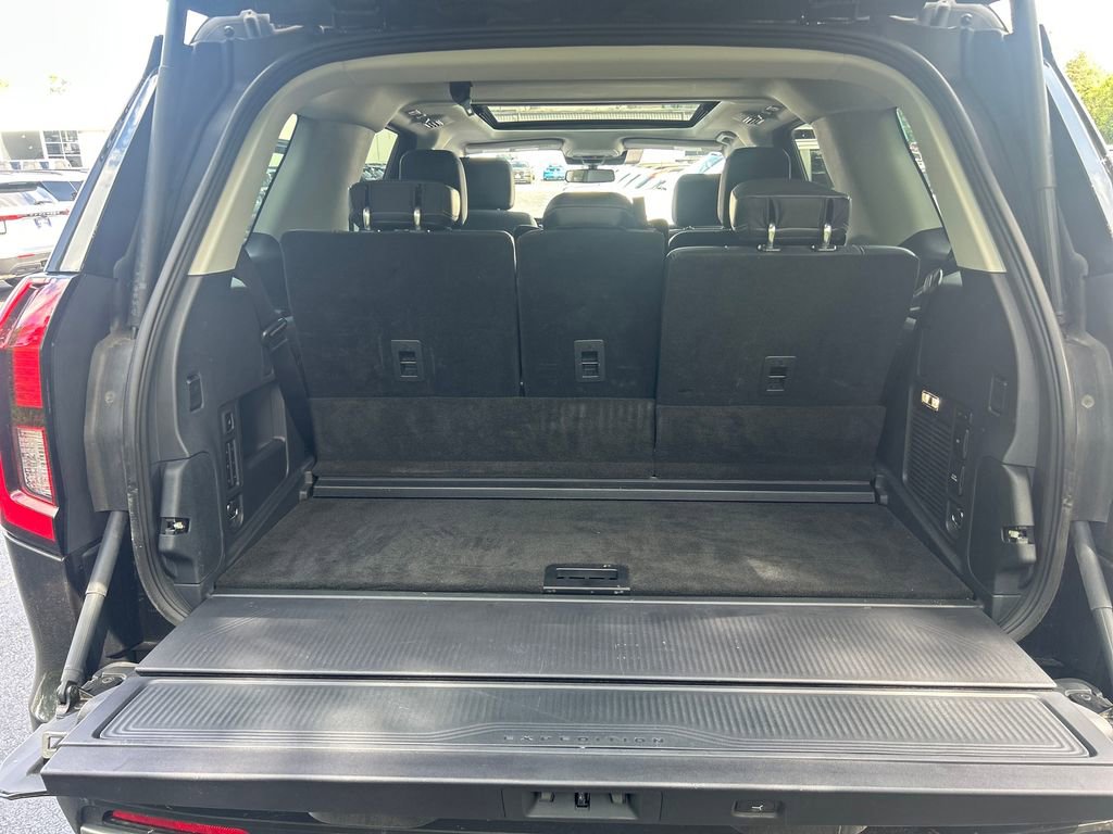 Used 2025 Ford Expedition Platinum AWD/4WD image 27