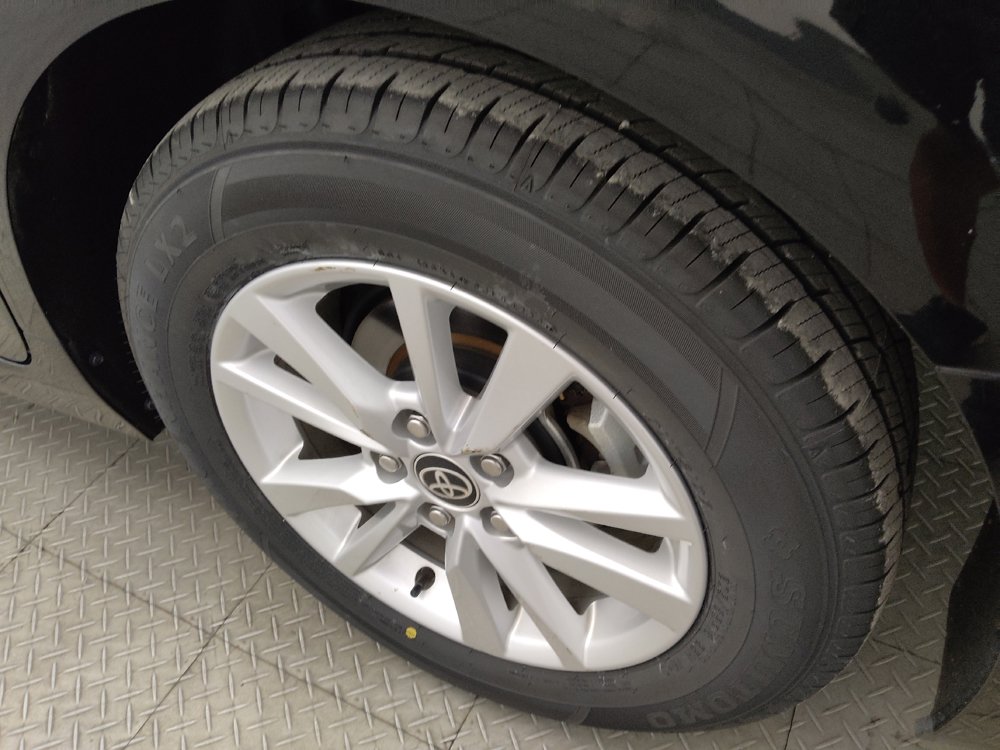 Used 2025 Toyota Camry LE FWD image 31