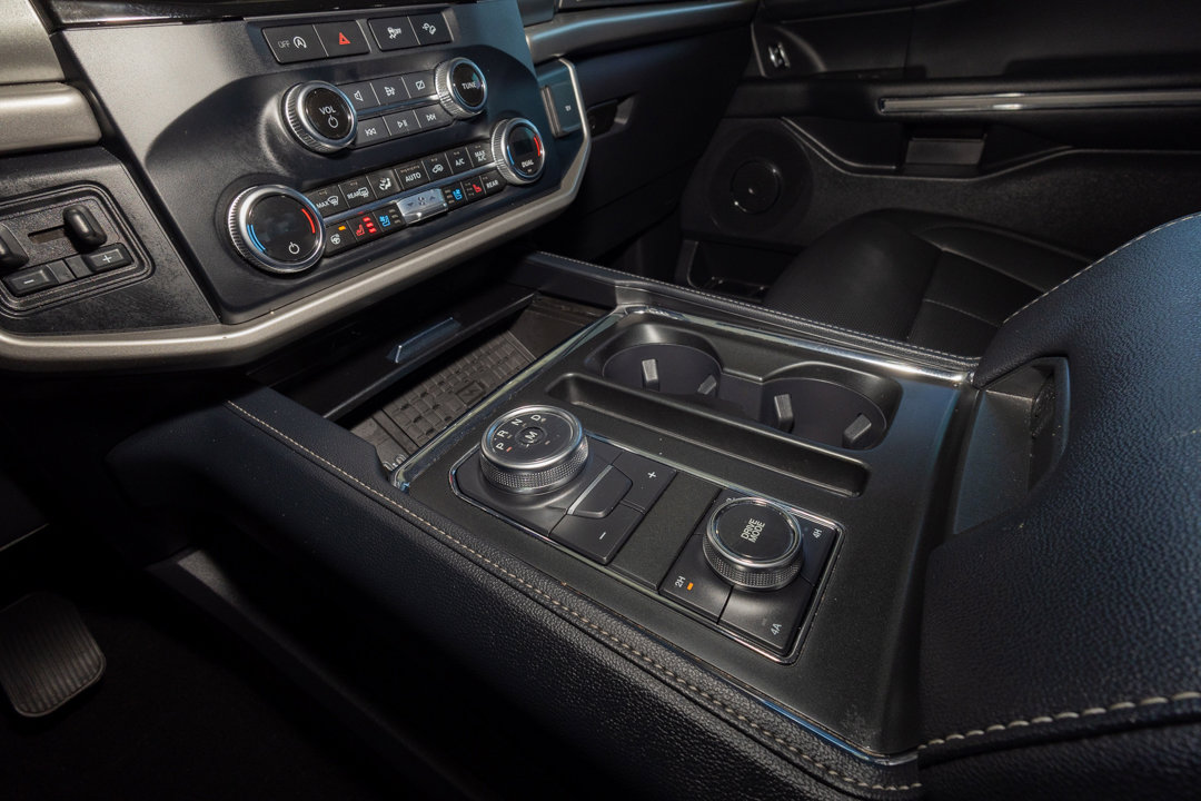 Used 2024 Ford Expedition XLT image 14