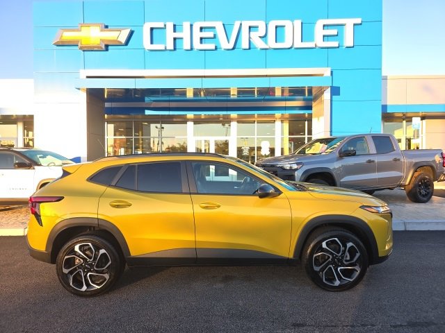 Used 2024 Chevrolet Trax RS w/ Driver Confidence Package image 3