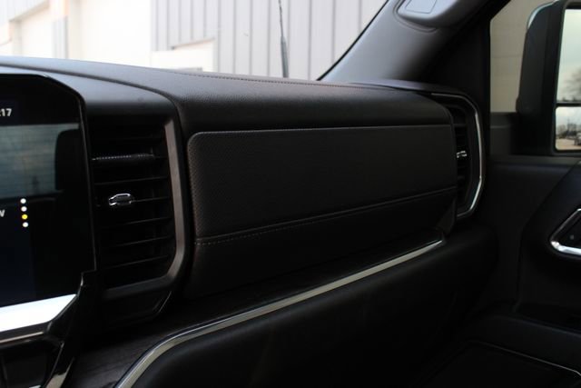 Used 2024 Chevrolet Silverado 2500 LTZ AWD/4WD image 19