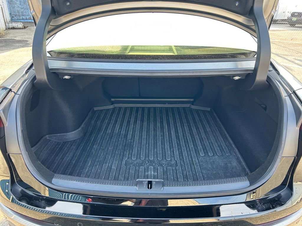 Used 2025 Toyota Crown Platinum image 24