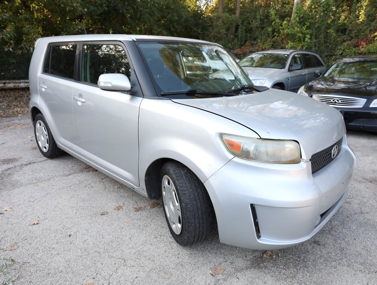 Used 2010 Scion xB FWD image 4