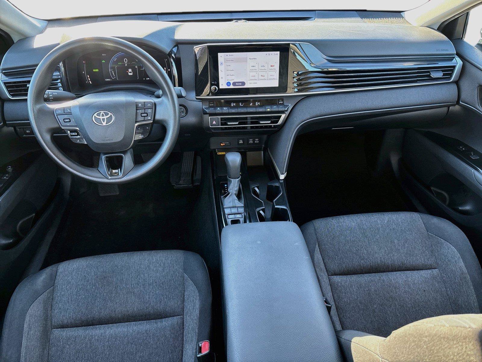 Used 2025 Toyota Camry LE FWD image 29