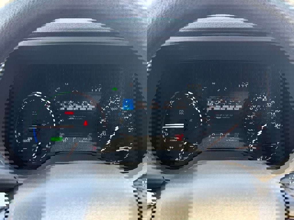 Used 2025 Toyota Sienna LE w/ LE Plus Package image 14