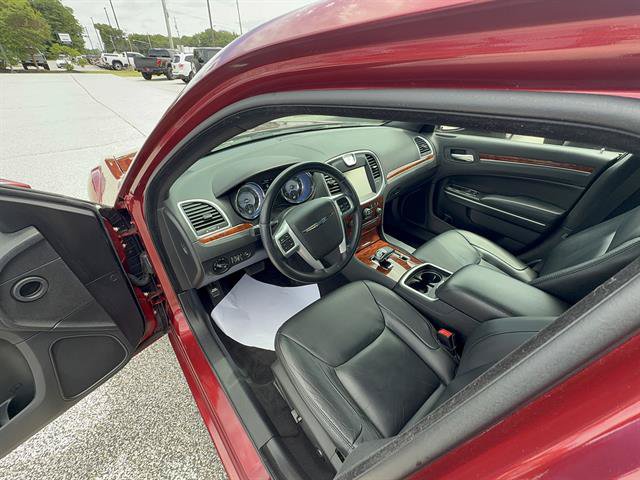 Used 2014 Chrysler 300 AWD w/ Driver Convenience Group image 13