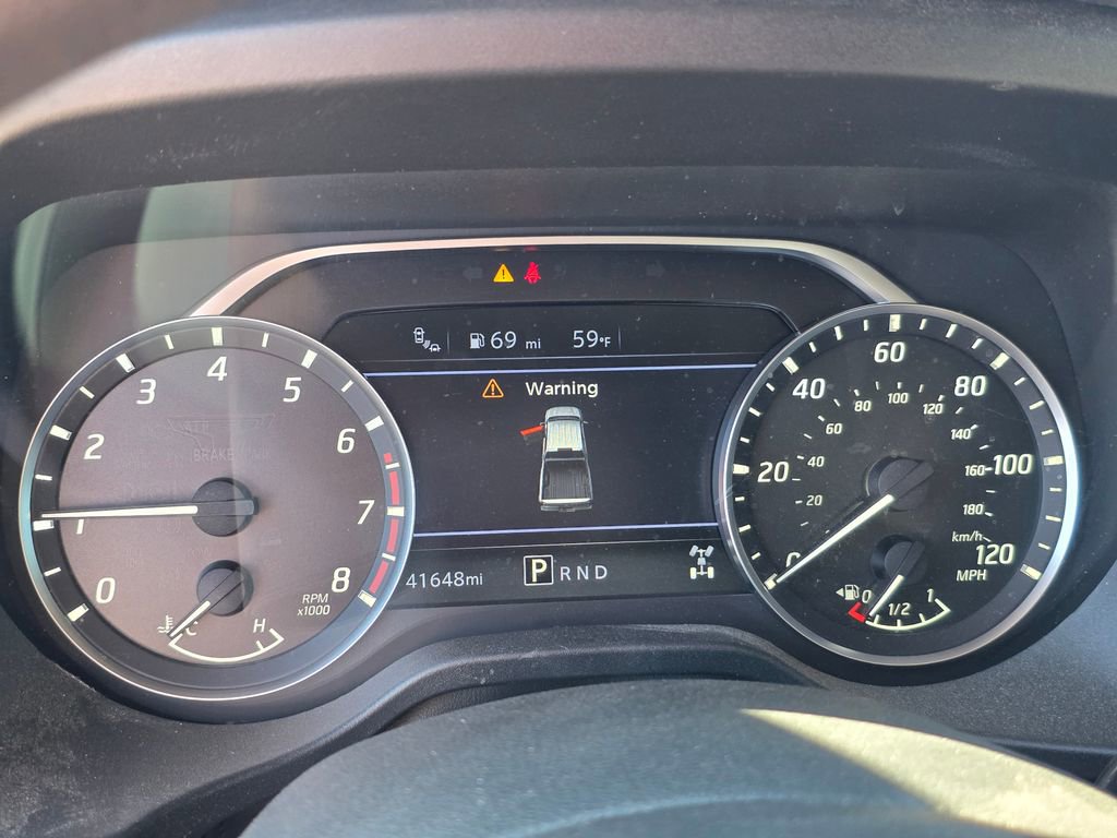 Used 2022 Nissan Titan S image 15