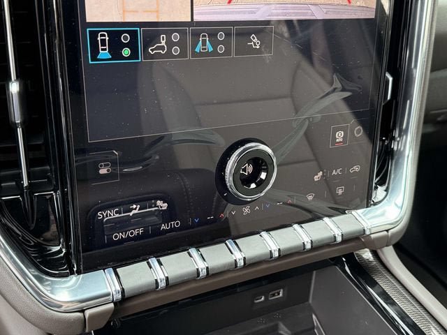 New 2026 GMC Yukon XL Elevation AWD/4WD image 17