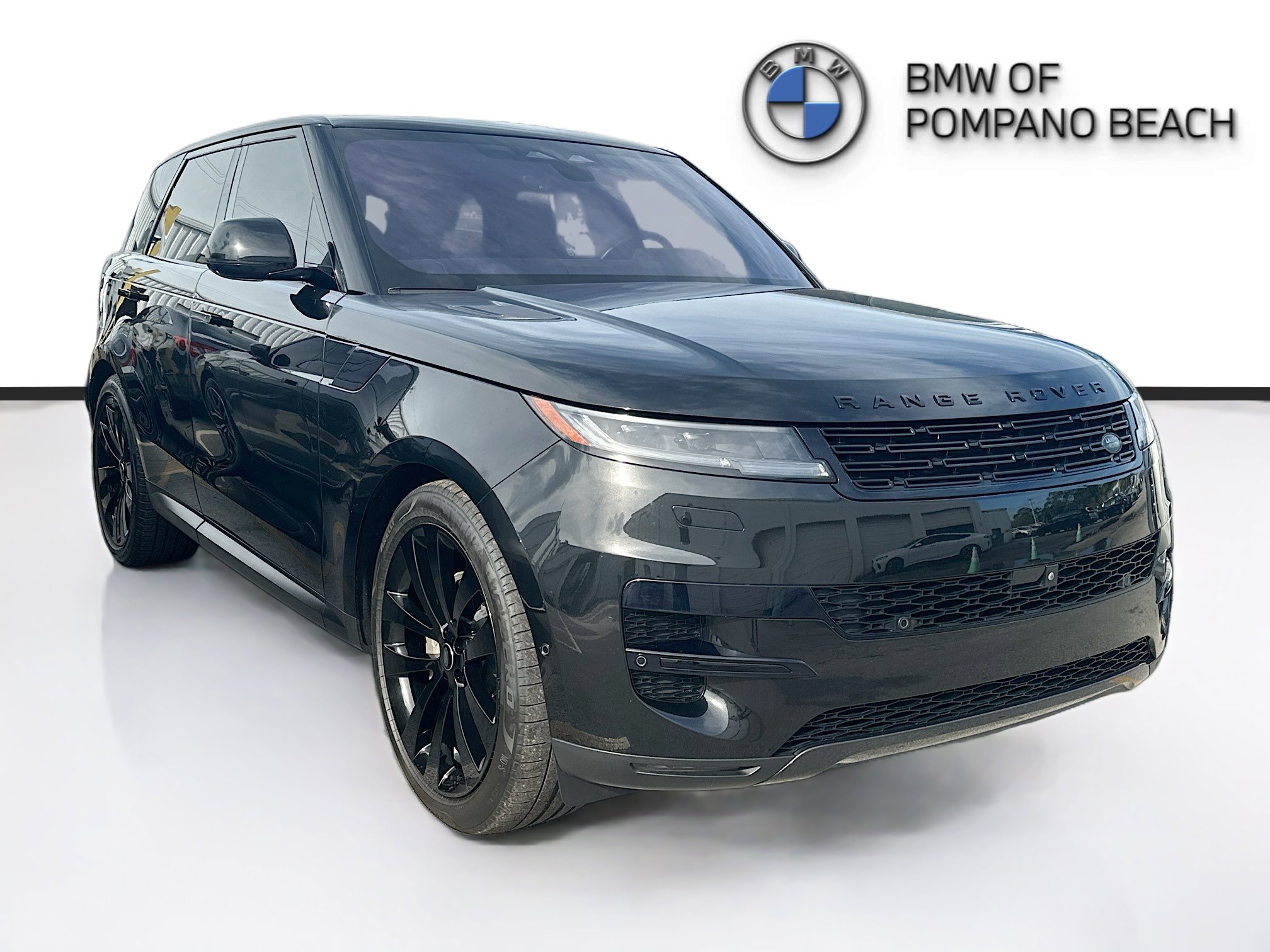 Used 2023 Land Rover Range Rover Sport SE image 1