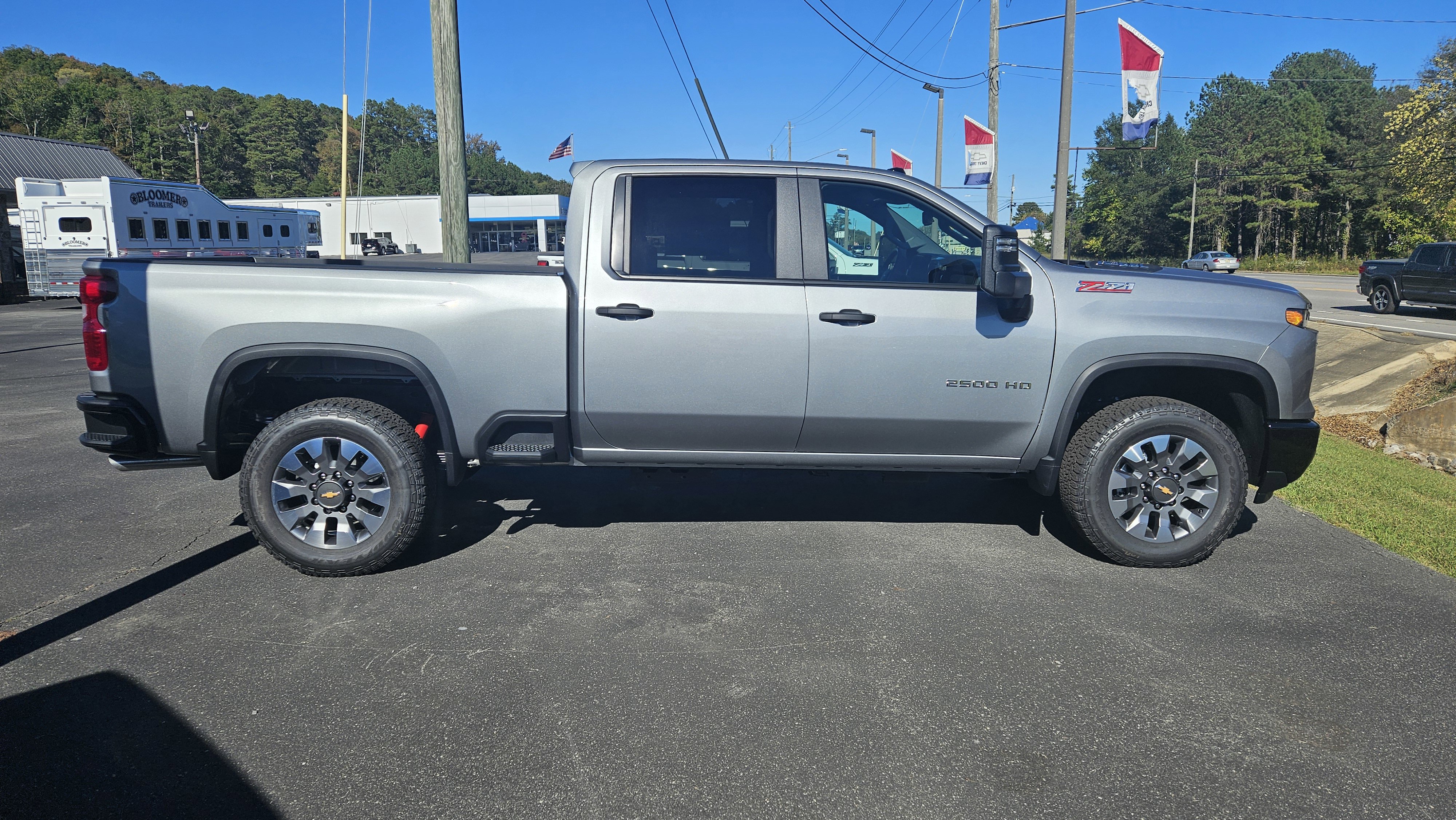 New 2026 Chevrolet Silverado 2500 Custom w/ Z71 Off-Road Package image 1