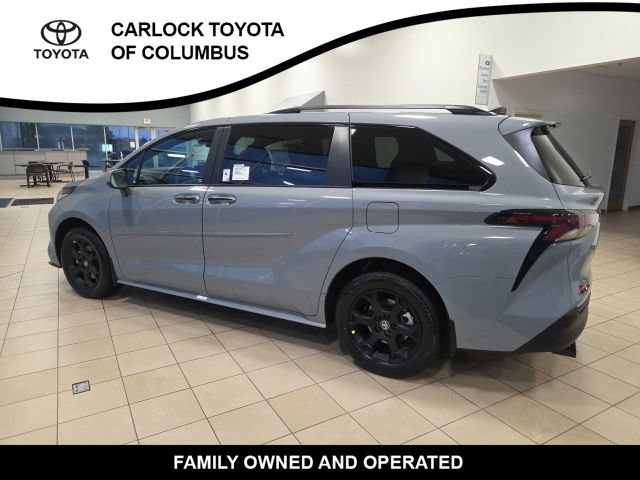 New 2026 Toyota Sienna XLE Woodland Edition AWD/4WD image 10